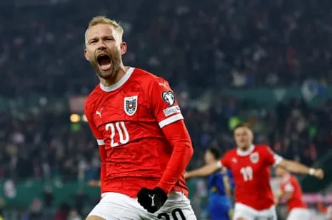 Konrad Laimer feiert nach dem Tor für Österreich
