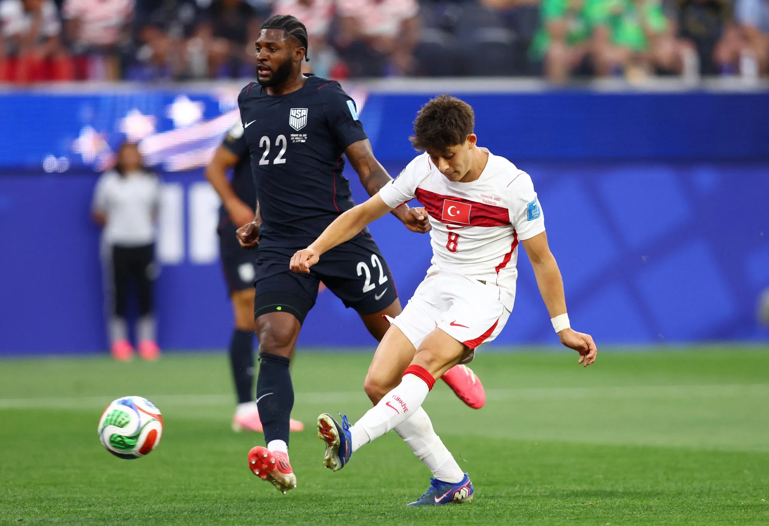 Arda Güler equalises for Turkey.