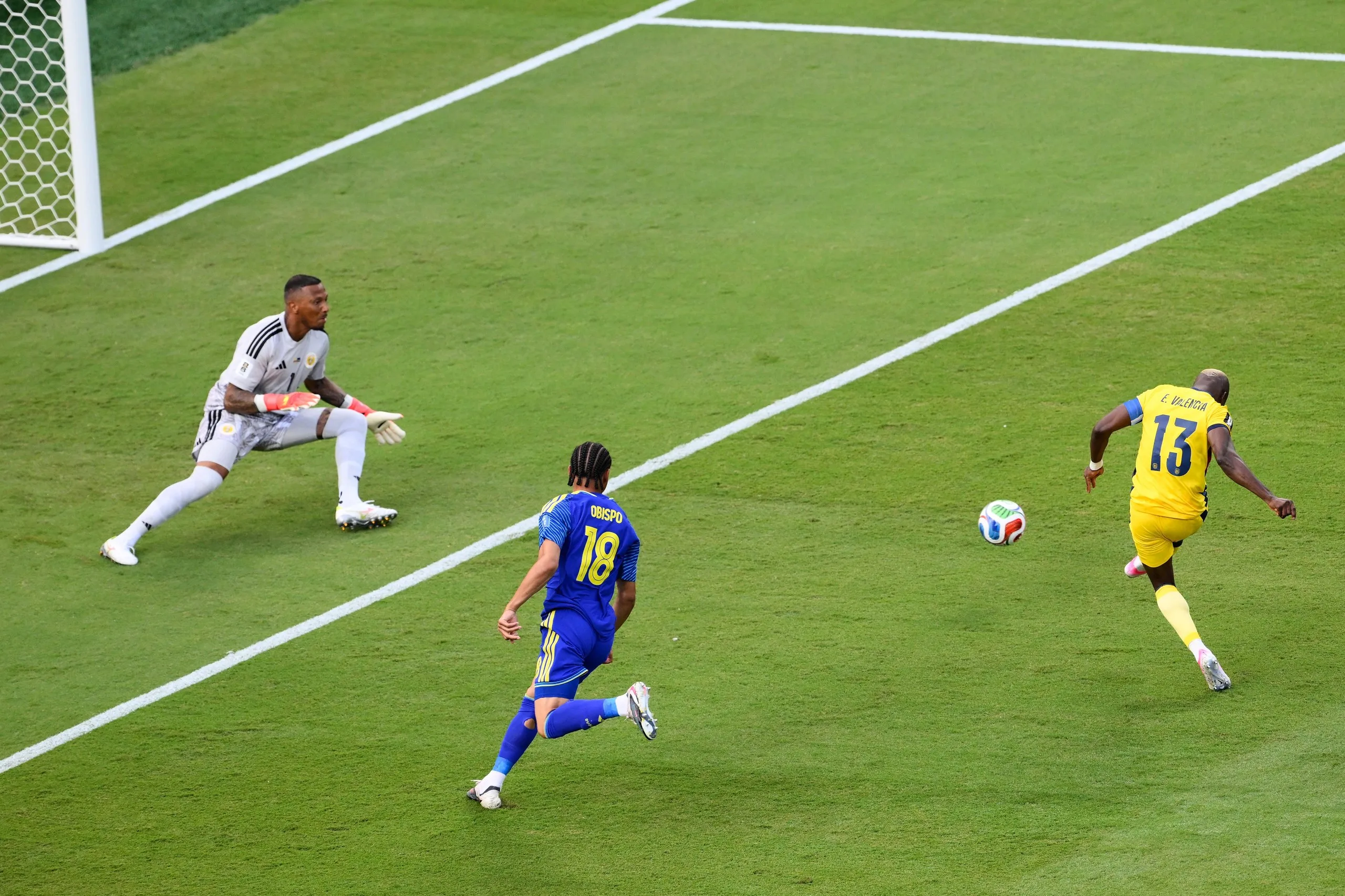 Enner Valencia shoots at the goalkeeper