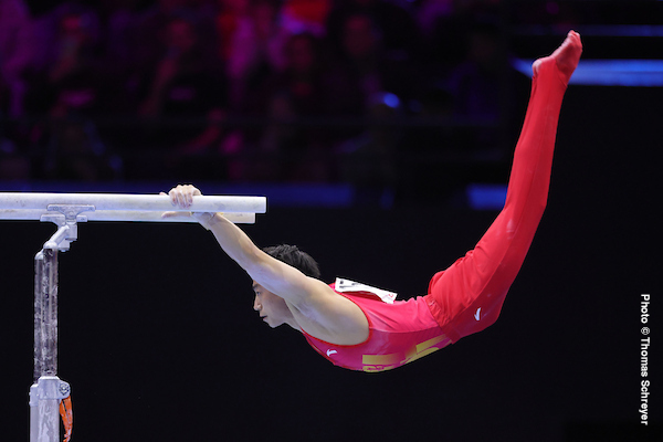 Zou Jingyuan wins fifth world title on parallel bars in Rotterdam